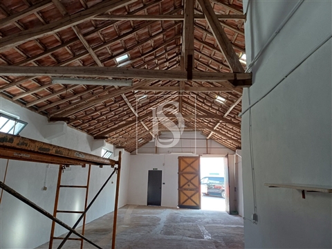 Armazém 125 m² para Arrendamento em Lamas, Cadaval | 460 €
